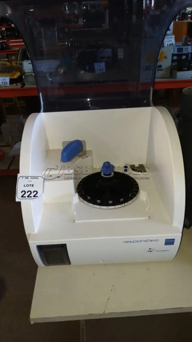 LOTE 222 - 01 ANALISADOR BIOQUÍMICO MODELO RESPONS 910 MARCA KOVALENT. (NO ESTADO) ATENÇÃO! FAZER A VISITAÇÃO ANTES DE ARREMATAR, NÃO SABEMOS SE FUNCIONA, LEILÃO NÃO TEM GARANTIA E NEM DEVOLUÇÃO, SUJEITO A POSSÍVEIS AVARIAS VISÍVEIS/OCULTAS E/OU AUSÊNCIA DE COMPONENTES.