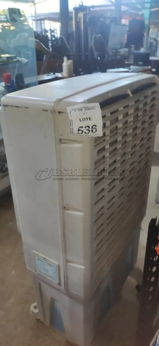 LOTE 536 - 01 CLIMATIZADOR MODELO CM-700 220V MARCA MEGA. (NO ESTADO) ATENÇÃO! FAZER A VISITAÇÃO ANTES DE ARREMATAR, NÃO SABEMOS SE FUNCIONA, LEILÃO NÃO TEM GARANTIA E NEM DEVOLUÇÃO, SUJEITO A POSSÍVEIS AVARIAS VISÍVEIS/OCULTAS E/OU AUSÊNCIA DE COMPONENTES.