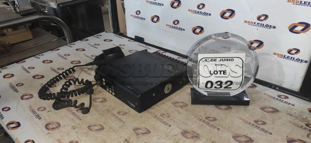 LOTE 032 - 01 RÁDIO TRANSCEPTOR MODELO GM300 MARCA MOTOROLA. (NO ESTADO) ATENÇÃO! FAZER A VISITAÇÃO ANTES DE ARREMATAR, NÃO SABEMOS SE FUNCIONA, LEILÃO NÃO TEM GARANTIA E NEM DEVOLUÇÃO, SUJEITO A POSSÍVEIS AVARIAS VISÍVEIS/OCULTAS E/OU AUSÊNCIA DE COMPONENTES.