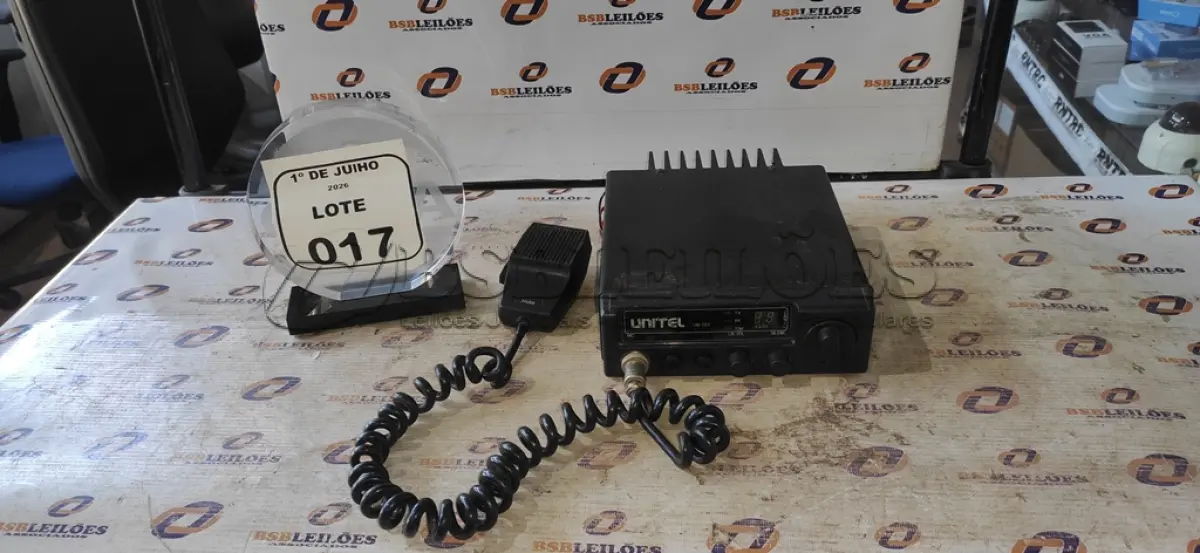 LOTE 017 - 01 RÁDIO TRANSCEPTOR MARCA UNITEL. (NO ESTADO) ATENÇÃO! FAZER A VISITAÇÃO ANTES DE ARREMATAR, NÃO SABEMOS SE FUNCIONA, LEILÃO NÃO TEM GARANTIA E NEM DEVOLUÇÃO, SUJEITO A POSSÍVEIS AVARIAS VISÍVEIS/OCULTAS E/OU AUSÊNCIA DE COMPONENTES.