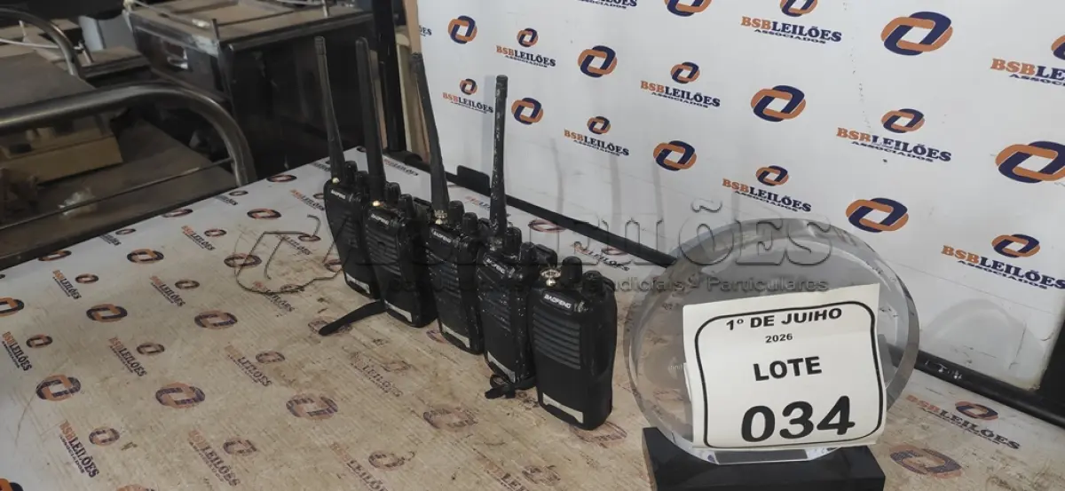LOTE 034 - 05 RÁDIOS COMUNICADORES MARCA BAOFENG SEM CARREGADOR. (NO ESTADO) ATENÇÃO! FAZER A VISITAÇÃO ANTES DE ARREMATAR, NÃO SABEMOS SE FUNCIONA, LEILÃO NÃO TEM GARANTIA E NEM DEVOLUÇÃO, SUJEITO A POSSÍVEIS AVARIAS VISÍVEIS/OCULTAS E/OU AUSÊNCIA DE COMPONENTES.