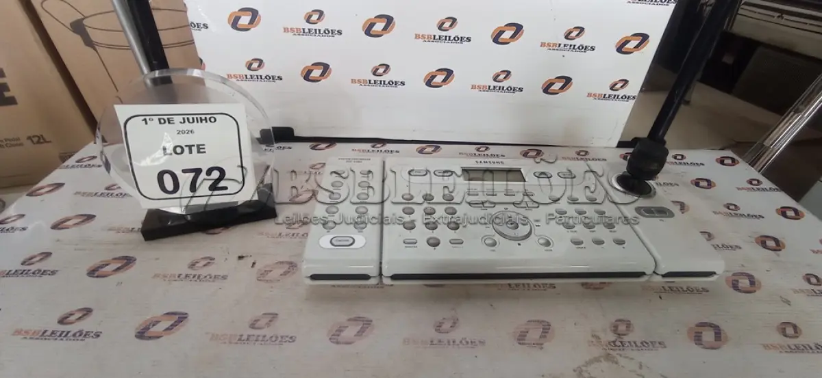 LOTE 072 - 01 CONTROLADOR DE CÂMERAS MODELO SCC-3100 A MARCA SAMSUNG. (NO ESTADO) ATENÇÃO! FAZER A VISITAÇÃO ANTES DE ARREMATAR, NÃO SABEMOS SE FUNCIONA, LEILÃO NÃO TEM GARANTIA E NEM DEVOLUÇÃO, SUJEITO A POSSÍVEIS AVARIAS VISÍVEIS/OCULTAS E/OU AUSÊNCIA DE COMPONENTES.