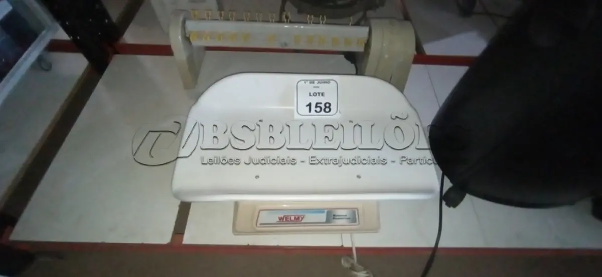 LOTE 158 - 01 HOMOGENEIZADOR DE SOLUÇÕES E 01 BALANÇA PEDIÁTRICA. (NO ESTADO) ATENÇÃO! FAZER A VISITAÇÃO ANTES DE ARREMATAR, NÃO SABEMOS SE FUNCIONA, LEILÃO NÃO TEM GARANTIA E NEM DEVOLUÇÃO, SUJEITO A POSSÍVEIS AVARIAS VISÍVEIS/OCULTAS E/OU AUSÊNCIA DE COMPONENTES.