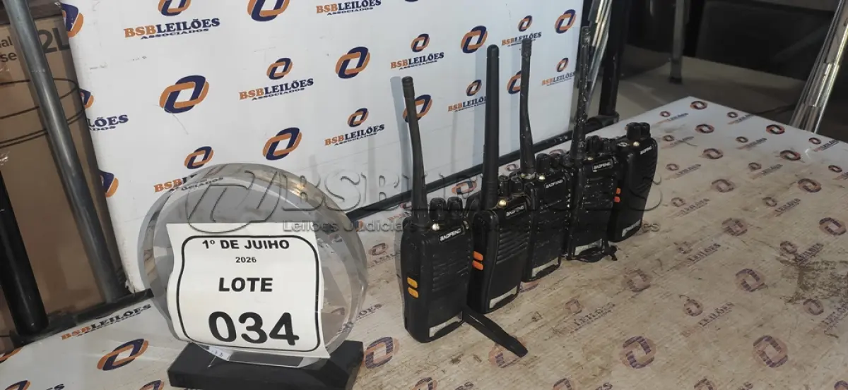 LOTE 034 - 05 RÁDIOS COMUNICADORES MARCA BAOFENG SEM CARREGADOR. (NO ESTADO) ATENÇÃO! FAZER A VISITAÇÃO ANTES DE ARREMATAR, NÃO SABEMOS SE FUNCIONA, LEILÃO NÃO TEM GARANTIA E NEM DEVOLUÇÃO, SUJEITO A POSSÍVEIS AVARIAS VISÍVEIS/OCULTAS E/OU AUSÊNCIA DE COMPONENTES.