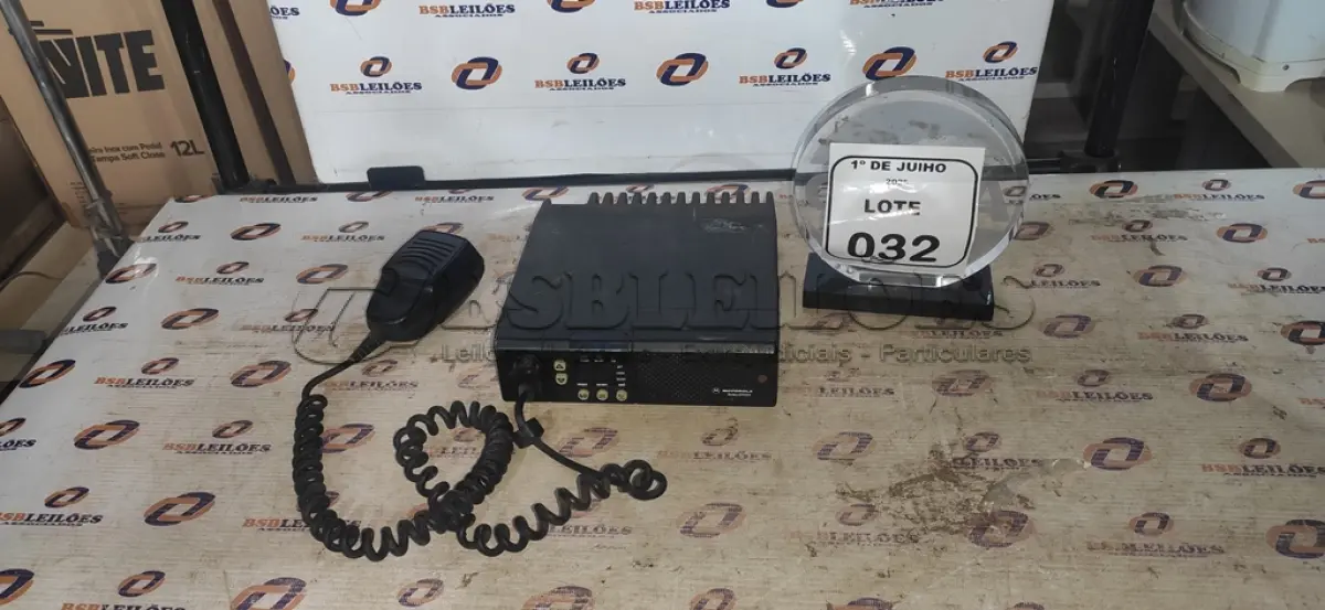 LOTE 032 - 01 RÁDIO TRANSCEPTOR MODELO GM300 MARCA MOTOROLA. (NO ESTADO) ATENÇÃO! FAZER A VISITAÇÃO ANTES DE ARREMATAR, NÃO SABEMOS SE FUNCIONA, LEILÃO NÃO TEM GARANTIA E NEM DEVOLUÇÃO, SUJEITO A POSSÍVEIS AVARIAS VISÍVEIS/OCULTAS E/OU AUSÊNCIA DE COMPONENTES.