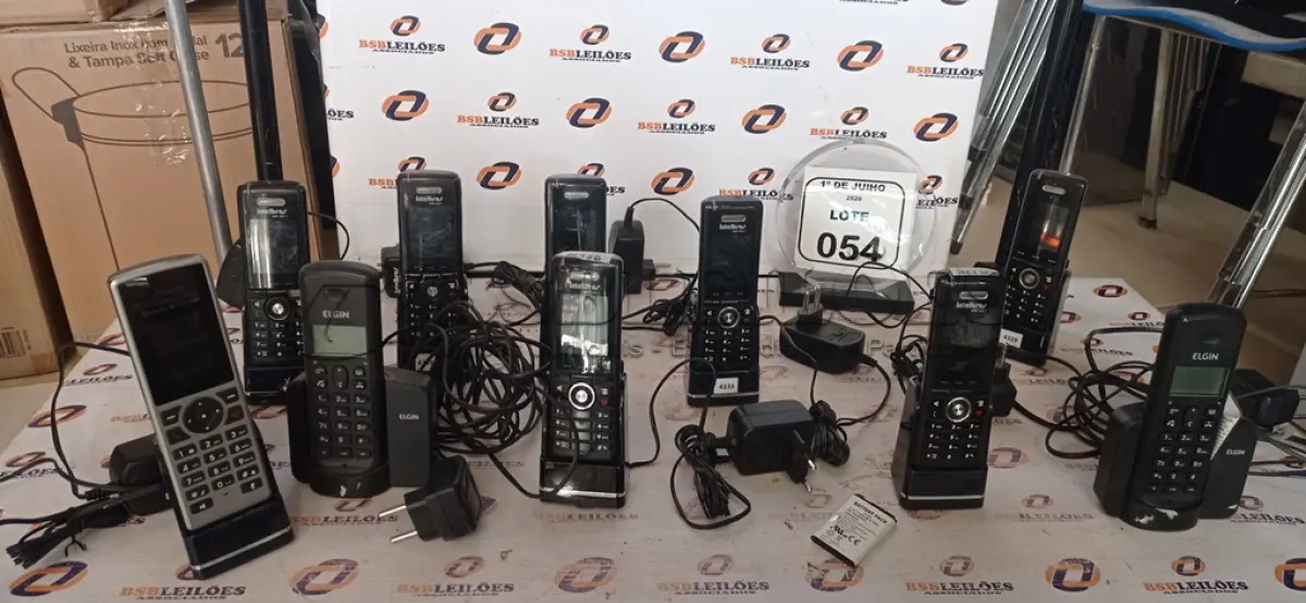 LOTE 054 - 01 LOTE COM VÁRIOS APARELHOS TELEFÔNICOS. (NO ESTADO) ATENÇÃO! FAZER A VISITAÇÃO ANTES DE ARREMATAR, NÃO SABEMOS SE FUNCIONA, LEILÃO NÃO TEM GARANTIA E NEM DEVOLUÇÃO, SUJEITO A POSSÍVEIS AVARIAS VISÍVEIS/OCULTAS E/OU AUSÊNCIA DE COMPONENTES.
