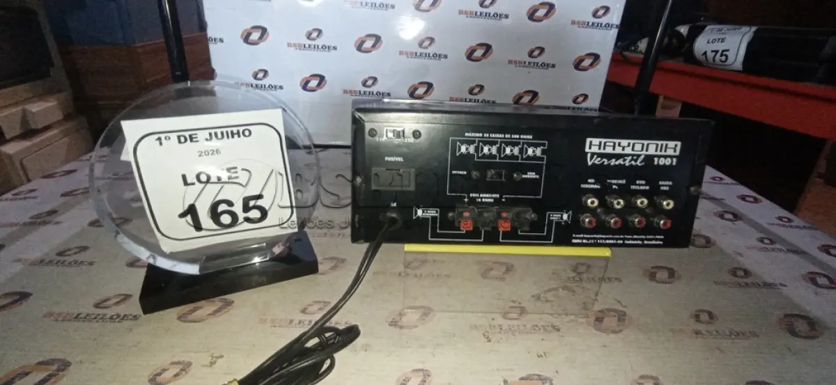 LOTE 165 - 01 AMPLIFICADOR MIXER ESTÉREO MARCA HAYONIK. (NO ESTADO) ATENÇÃO! FAZER A VISITAÇÃO ANTES DE ARREMATAR, NÃO SABEMOS SE FUNCIONA, LEILÃO NÃO TEM GARANTIA E NEM DEVOLUÇÃO, SUJEITO A POSSÍVEIS AVARIAS VISÍVEIS/OCULTAS E/OU AUSÊNCIA DE COMPONENTES.