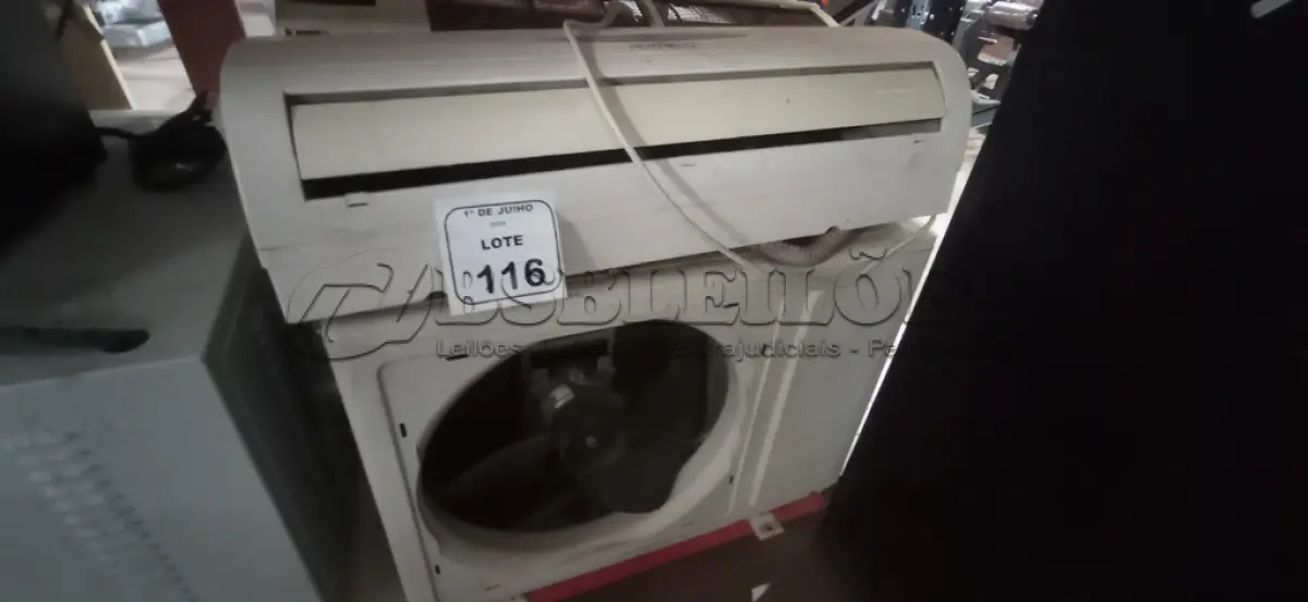 LOTE 116 - 02 AR CONDICIONADO DE MARCAS E MODELOS DIVERSOS. (NO ESTADO) ATENÇÃO! FAZER A VISITAÇÃO ANTES DE ARREMATAR, NÃO SABEMOS SE FUNCIONA, LEILÃO NÃO TEM GARANTIA E NEM DEVOLUÇÃO, SUJEITO A POSSÍVEIS AVARIAS VISÍVEIS/OCULTAS E/OU AUSÊNCIA DE COMPONENTES.