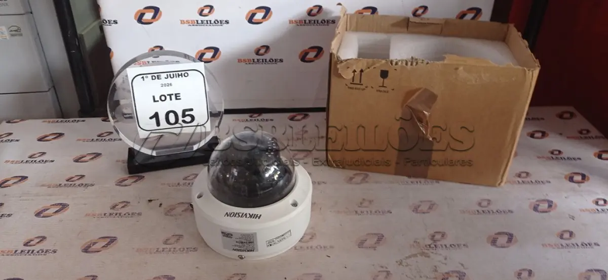 LOTE 105 - 01 CÂMERA MODELO DOME MARCA HIKVISION. (NO ESTADO) ATENÇÃO! FAZER A VISITAÇÃO ANTES DE ARREMATAR, NÃO SABEMOS SE FUNCIONA, LEILÃO NÃO TEM GARANTIA E NEM DEVOLUÇÃO, SUJEITO A POSSÍVEIS AVARIAS VISÍVEIS/OCULTAS E/OU AUSÊNCIA DE COMPONENTES.
