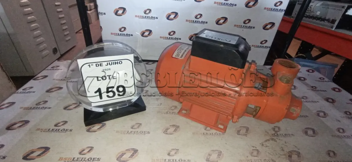 LOTE 159 - 01 BOMBA D’AGUA PERIFÉRICA DE 1CV MARCA FOXLUX. (NO ESTADO) ATENÇÃO! FAZER A VISITAÇÃO ANTES DE ARREMATAR, NÃO SABEMOS SE FUNCIONA, LEILÃO NÃO TEM GARANTIA E NEM DEVOLUÇÃO, SUJEITO A POSSÍVEIS AVARIAS VISÍVEIS/OCULTAS E/OU AUSÊNCIA DE COMPONENTES.