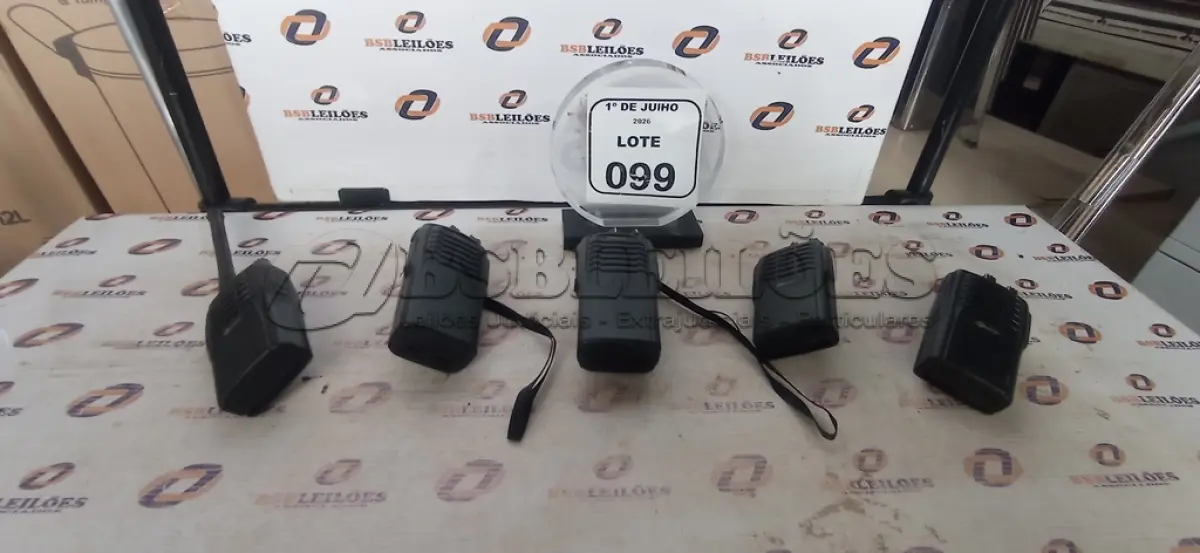 LOTE 099 - 05 RÁDIOS COMUNICADORES MARCA WMAR SEM CARREGADORES. (NO ESTADO) ATENÇÃO! FAZER A VISITAÇÃO ANTES DE ARREMATAR, NÃO SABEMOS SE FUNCIONA, LEILÃO NÃO TEM GARANTIA E NEM DEVOLUÇÃO, SUJEITO A POSSÍVEIS AVARIAS VISÍVEIS/OCULTAS E/OU AUSÊNCIA DE COMPONENTES.