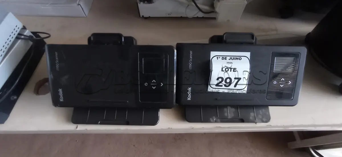 LOTE 297 - 02 SCANNERS I1190 MARCA KODAK. (NO ESTADO) ATENÇÃO! FAZER A VISITAÇÃO ANTES DE ARREMATAR, NÃO SABEMOS SE FUNCIONA, LEILÃO NÃO TEM GARANTIA E NEM DEVOLUÇÃO, SUJEITO A POSSÍVEIS AVARIAS VISÍVEIS/OCULTAS E/OU AUSÊNCIA DE COMPONENTES.