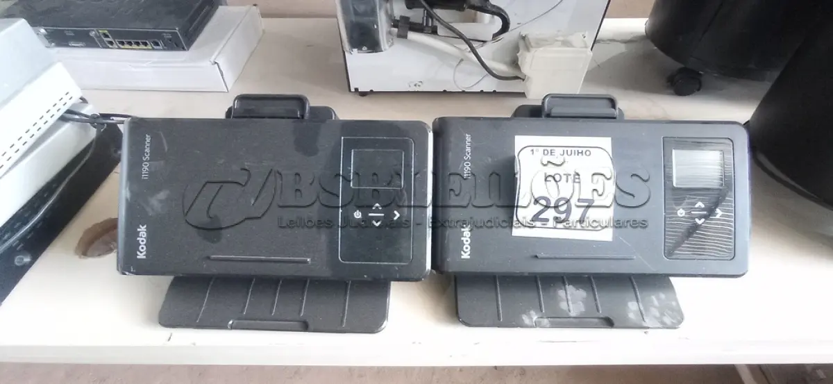 LOTE 297 - 02 SCANNERS I1190 MARCA KODAK. (NO ESTADO) ATENÇÃO! FAZER A VISITAÇÃO ANTES DE ARREMATAR, NÃO SABEMOS SE FUNCIONA, LEILÃO NÃO TEM GARANTIA E NEM DEVOLUÇÃO, SUJEITO A POSSÍVEIS AVARIAS VISÍVEIS/OCULTAS E/OU AUSÊNCIA DE COMPONENTES.