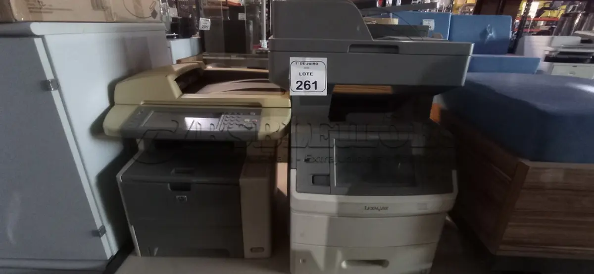 LOTE 261 - 02 IMPRESSORAS MARCAS LEXMARK E HP. (NO ESTADO) ATENÇÃO! FAZER A VISITAÇÃO ANTES DE ARREMATAR, NÃO SABEMOS SE FUNCIONA, LEILÃO NÃO TEM GARANTIA E NEM DEVOLUÇÃO, SUJEITO A POSSÍVEIS AVARIAS VISÍVEIS/OCULTAS E/OU AUSÊNCIA DE COMPONENTES.