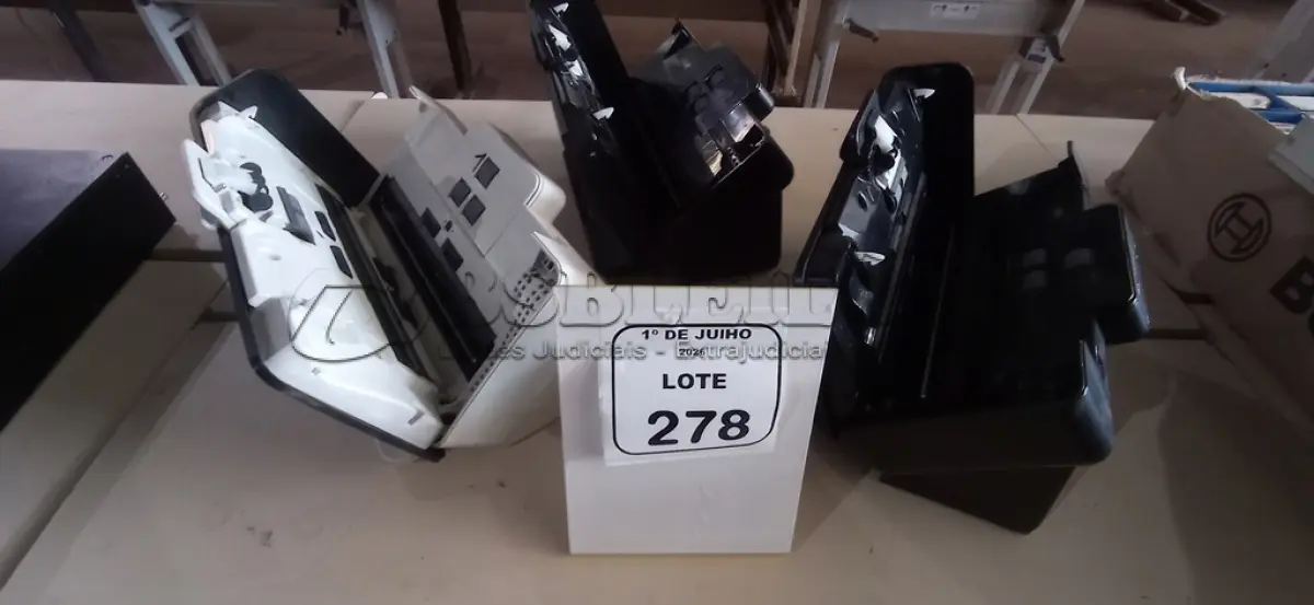 LOTE 278 - 03 SCANNERS DE MODELOS DIVERSOS MARCA KODAK. (NO ESTADO) ATENÇÃO! FAZER A VISITAÇÃO ANTES DE ARREMATAR, NÃO SABEMOS SE FUNCIONA, LEILÃO NÃO TEM GARANTIA E NEM DEVOLUÇÃO, SUJEITO A POSSÍVEIS AVARIAS VISÍVEIS/OCULTAS E/OU AUSÊNCIA DE COMPONENTES.