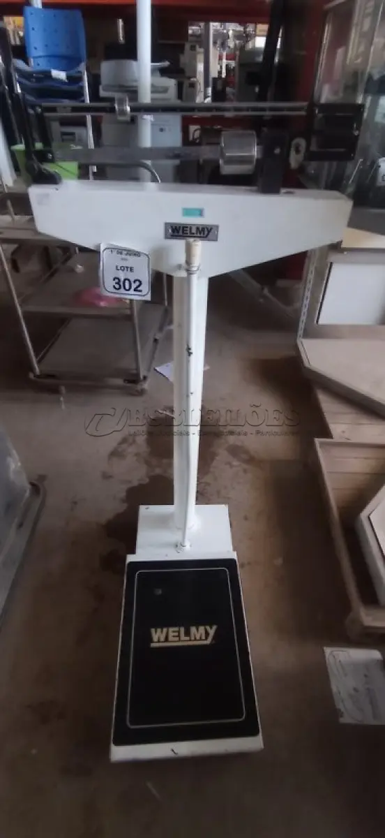 LOTE 302 - 01 BALANÇA MARCA WELMY. (NO ESTADO) ATENÇÃO! FAZER A VISITAÇÃO ANTES DE ARREMATAR, NÃO SABEMOS SE FUNCIONA, LEILÃO NÃO TEM GARANTIA E NEM DEVOLUÇÃO, SUJEITO A POSSÍVEIS AVARIAS VISÍVEIS/OCULTAS E/OU AUSÊNCIA DE COMPONENTES.