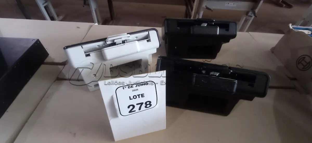 LOTE 278 - 03 SCANNERS DE MODELOS DIVERSOS MARCA KODAK. (NO ESTADO) ATENÇÃO! FAZER A VISITAÇÃO ANTES DE ARREMATAR, NÃO SABEMOS SE FUNCIONA, LEILÃO NÃO TEM GARANTIA E NEM DEVOLUÇÃO, SUJEITO A POSSÍVEIS AVARIAS VISÍVEIS/OCULTAS E/OU AUSÊNCIA DE COMPONENTES.