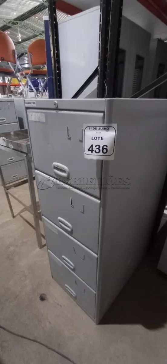 LOTE 436 - 01 ARQUIVO DE AÇO COM 04 GAVETAS. (NO ESTADO) ATENÇÃO! FAZER A VISITAÇÃO ANTES DE ARREMATAR, NÃO SABEMOS SE FUNCIONA, LEILÃO NÃO TEM GARANTIA E NEM DEVOLUÇÃO, SUJEITO A POSSÍVEIS AVARIAS VISÍVEIS/OCULTAS E/OU AUSÊNCIA DE COMPONENTES.