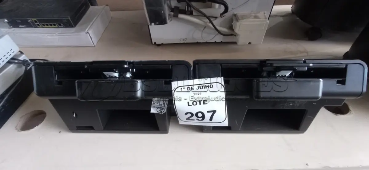 LOTE 297 - 02 SCANNERS I1190 MARCA KODAK. (NO ESTADO) ATENÇÃO! FAZER A VISITAÇÃO ANTES DE ARREMATAR, NÃO SABEMOS SE FUNCIONA, LEILÃO NÃO TEM GARANTIA E NEM DEVOLUÇÃO, SUJEITO A POSSÍVEIS AVARIAS VISÍVEIS/OCULTAS E/OU AUSÊNCIA DE COMPONENTES.