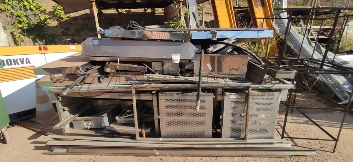 LOTE 484 - 01 FOGÃO DE INDUÇÃO INDUSTRIAL. (NO ESTADO) ATENÇÃO! FAZER A VISITAÇÃO ANTES DE ARREMATAR, NÃO SABEMOS SE FUNCIONA, LEILÃO NÃO TEM GARANTIA E NEM DEVOLUÇÃO, SUJEITO A POSSÍVEIS AVARIAS VISÍVEIS/OCULTAS E/OU AUSÊNCIA DE COMPONENTES.