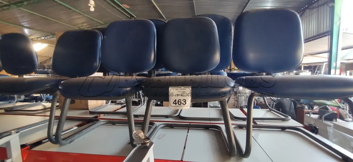 LOTE 463 - 04 CADEIRAS DE PÉS FIXOS. (NO ESTADO) ATENÇÃO! FAZER A VISITAÇÃO ANTES DE ARREMATAR, NÃO SABEMOS SE FUNCIONA, LEILÃO NÃO TEM GARANTIA E NEM DEVOLUÇÃO, SUJEITO A POSSÍVEIS AVARIAS VISÍVEIS/OCULTAS E/OU AUSÊNCIA DE COMPONENTES.