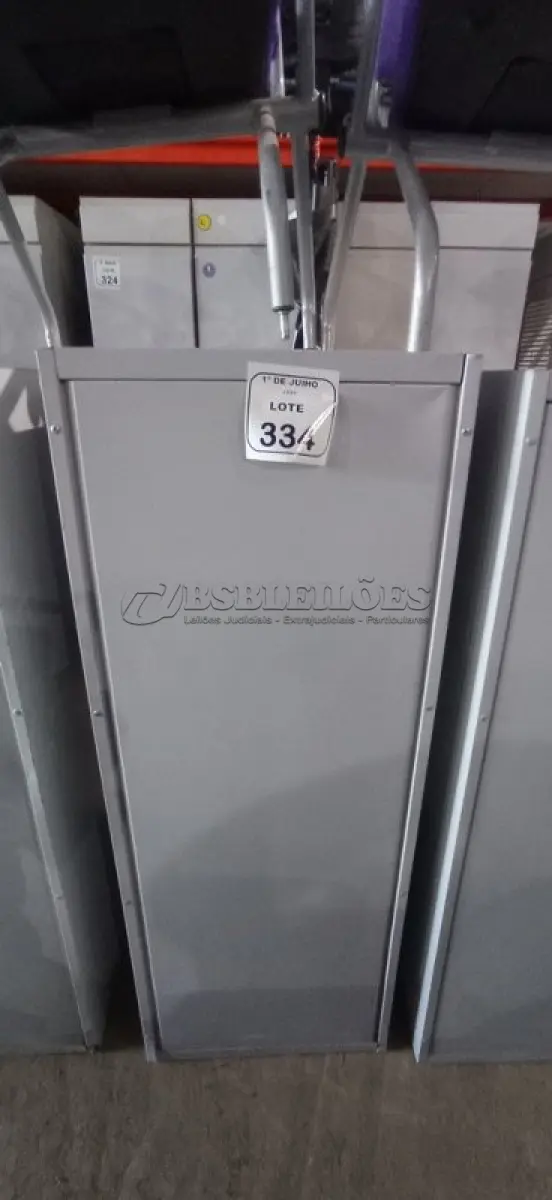 LOTE 334 - 01 ARQUIVO DE AÇO COM 04 GAVETAS. (NO ESTADO) ATENÇÃO! FAZER A VISITAÇÃO ANTES DE ARREMATAR, NÃO SABEMOS SE FUNCIONA, LEILÃO NÃO TEM GARANTIA E NEM DEVOLUÇÃO, SUJEITO A POSSÍVEIS AVARIAS VISÍVEIS/OCULTAS E/OU AUSÊNCIA DE COMPONENTES.