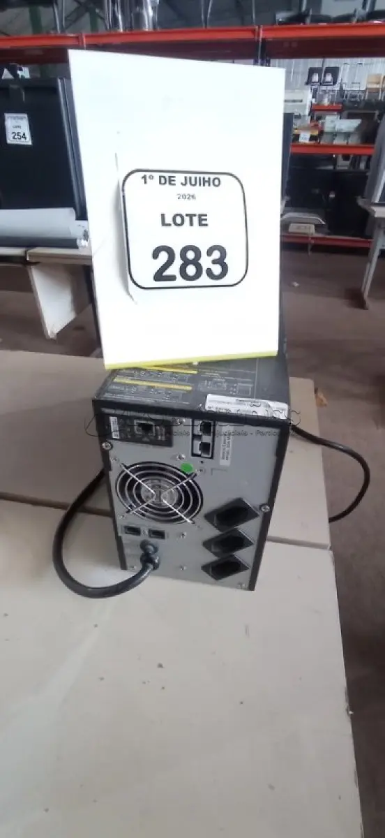 LOTE 283 - 01 NOBREAK MARCA LACERDA. (NO ESTADO) ATENÇÃO! FAZER A VISITAÇÃO ANTES DE ARREMATAR, NÃO SABEMOS SE FUNCIONA, LEILÃO NÃO TEM GARANTIA E NEM DEVOLUÇÃO, SUJEITO A POSSÍVEIS AVARIAS VISÍVEIS/OCULTAS E/OU AUSÊNCIA DE COMPONENTES.
