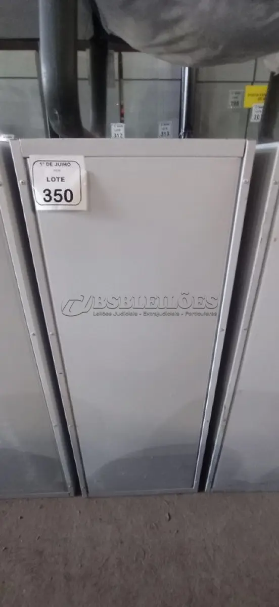 LOTE 350 - 01 ARQUIVO DE AÇO COM 04 GAVETAS. (NO ESTADO) ATENÇÃO! FAZER A VISITAÇÃO ANTES DE ARREMATAR, NÃO SABEMOS SE FUNCIONA, LEILÃO NÃO TEM GARANTIA E NEM DEVOLUÇÃO, SUJEITO A POSSÍVEIS AVARIAS VISÍVEIS/OCULTAS E/OU AUSÊNCIA DE COMPONENTES.