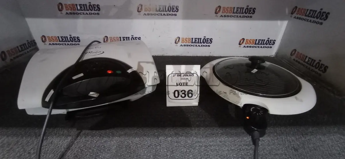 LOTE 036 - 02 GRILLS MODELOS DIVERSOS MARCA BRITÂNIA. (NO ESTADO) ATENÇÃO! FAZER A VISITAÇÃO ANTES DE ARREMATAR, NÃO SABEMOS SE FUNCIONA, LEILÃO NÃO TEM GARANTIA E NEM DEVOLUÇÃO, SUJEITO A POSSÍVEIS AVARIAS VISÍVEIS/OCULTAS E/OU AUSÊNCIA DE COMPONENTES.
