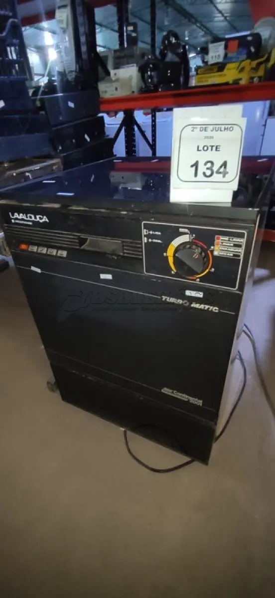 LOTE 134 - 01 LAVA LOUÇA 220V 2001 MARCA CONTINENTAL. (NO ESTADO) ATENÇÃO! FAZER A VISITAÇÃO ANTES DE ARREMATAR, NÃO SABEMOS SE FUNCIONA, LEILÃO NÃO TEM GARANTIA E NEM DEVOLUÇÃO, SUJEITO A POSSÍVEIS AVARIAS VISÍVEIS/OCULTAS E/OU AUSÊNCIA DE COMPONENTES.