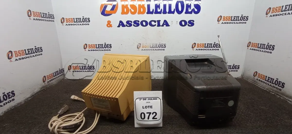 LOTE 072 - 01 MINI TV E 01 MINI MONITOR MONOCROMÁTICA MARCA ADD. (NO ESTADO) ATENÇÃO! FAZER A VISITAÇÃO ANTES DE ARREMATAR, NÃO SABEMOS SE FUNCIONA, LEILÃO NÃO TEM GARANTIA E NEM DEVOLUÇÃO, SUJEITO A POSSÍVEIS AVARIAS VISÍVEIS/OCULTAS E/OU AUSÊNCIA DE COMPONENTES.