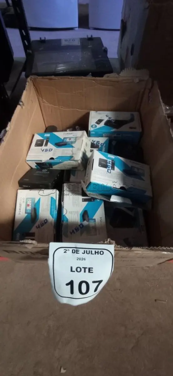 LOTE 107 - 01 LOTE COM VÁRIOS APARELHOS DE TV BOX MODELOS SMART PRO 4K HD. (NO ESTADO) ATENÇÃO! FAZER A VISITAÇÃO ANTES DE ARREMATAR, NÃO SABEMOS SE FUNCIONA, LEILÃO NÃO TEM GARANTIA E NEM DEVOLUÇÃO, SUJEITO A POSSÍVEIS AVARIAS VISÍVEIS/OCULTAS E/OU AUSÊNCIA DE COMPONENTES.