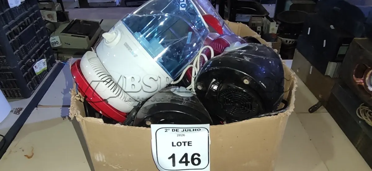 LOTE 146 - 01 LOTE COM VÁRIAS PEÇAS DE LIQUIDIFICADORES E MULTIPROCESSADORES DE MODELOS DIVERSOS MARCA MONDIAL. (NO ESTADO) ATENÇÃO! FAZER A VISITAÇÃO ANTES DE ARREMATAR, NÃO SABEMOS SE FUNCIONA, LEILÃO NÃO TEM GARANTIA E NEM DEVOLUÇÃO, SUJEITO A POSSÍVEIS AVARIAS VISÍVEIS/OCULTAS E/OU AUSÊNCIA DE COMPONENTES.