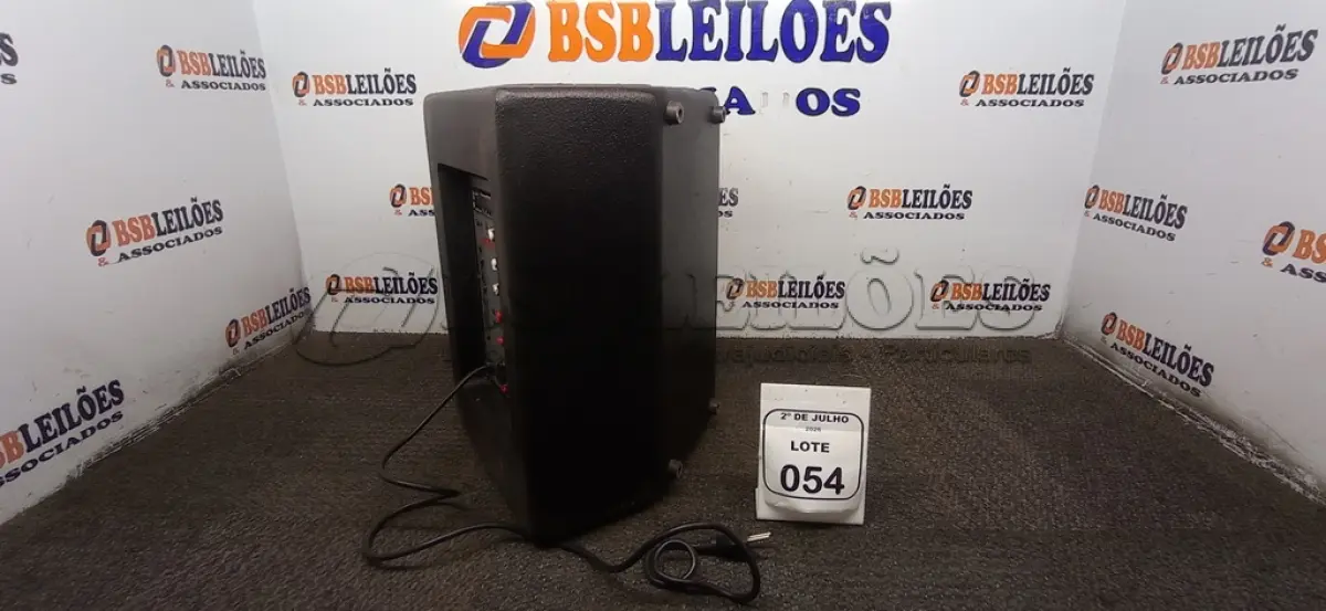 LOTE 054 - 01 CAIXA DE SOM MODELO AT-8.100 MARCA DATREL. (NO ESTADO) ATENÇÃO! FAZER A VISITAÇÃO ANTES DE ARREMATAR, NÃO SABEMOS SE FUNCIONA, LEILÃO NÃO TEM GARANTIA E NEM DEVOLUÇÃO, SUJEITO A POSSÍVEIS AVARIAS VISÍVEIS/OCULTAS E/OU AUSÊNCIA DE COMPONENTES.