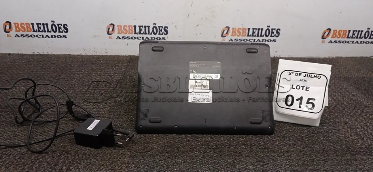LOTE 015 - 01 CROMEBOOK LINHA CONNECT MEMÓRIA 4GB, 16GB E.MMC TELA DE 11.6’’ MARCA SAMSUNG COM FONTE. (NO ESTADO) ATENÇÃO! FAZER A VISITAÇÃO ANTES DE ARREMATAR, NÃO SABEMOS SE FUNCIONA, LEILÃO NÃO TEM GARANTIA E NEM DEVOLUÇÃO, SUJEITO A POSSÍVEIS AVARIAS VISÍVEIS/OCULTAS E/OU AUSÊNCIA DE COMPONENTES.