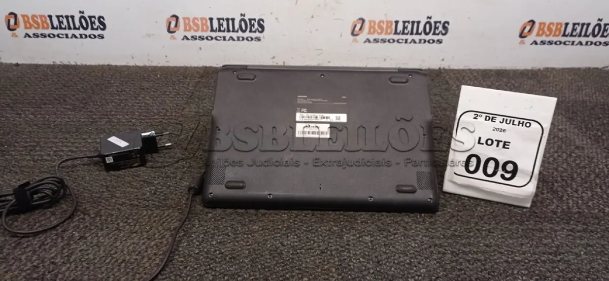 LOTE 009 - 01 CROMEBOOK LINHA CONNECT MEMÓRIA 4GB, 16GB E.MMC TELA DE 11.6’’ MARCA SAMSUNG COM FONTE. (NO ESTADO) ATENÇÃO! FAZER A VISITAÇÃO ANTES DE ARREMATAR, NÃO SABEMOS SE FUNCIONA, LEILÃO NÃO TEM GARANTIA E NEM DEVOLUÇÃO, SUJEITO A POSSÍVEIS AVARIAS VISÍVEIS/OCULTAS E/OU AUSÊNCIA DE COMPONENTES.