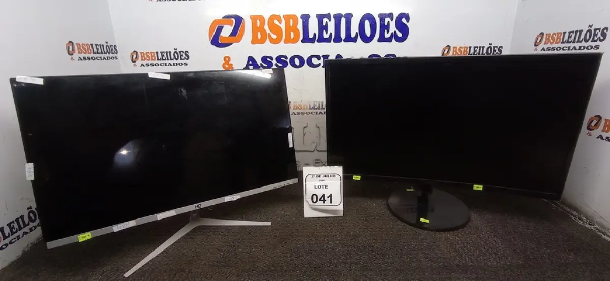 LOTE 041 - 02 MONITORES MARCA SAMSUNG E HQ. (NO ESTADO) ATENÇÃO! FAZER A VISITAÇÃO ANTES DE ARREMATAR, NÃO SABEMOS SE FUNCIONA, LEILÃO NÃO TEM GARANTIA E NEM DEVOLUÇÃO, SUJEITO A POSSÍVEIS AVARIAS VISÍVEIS/OCULTAS E/OU AUSÊNCIA DE COMPONENTES.