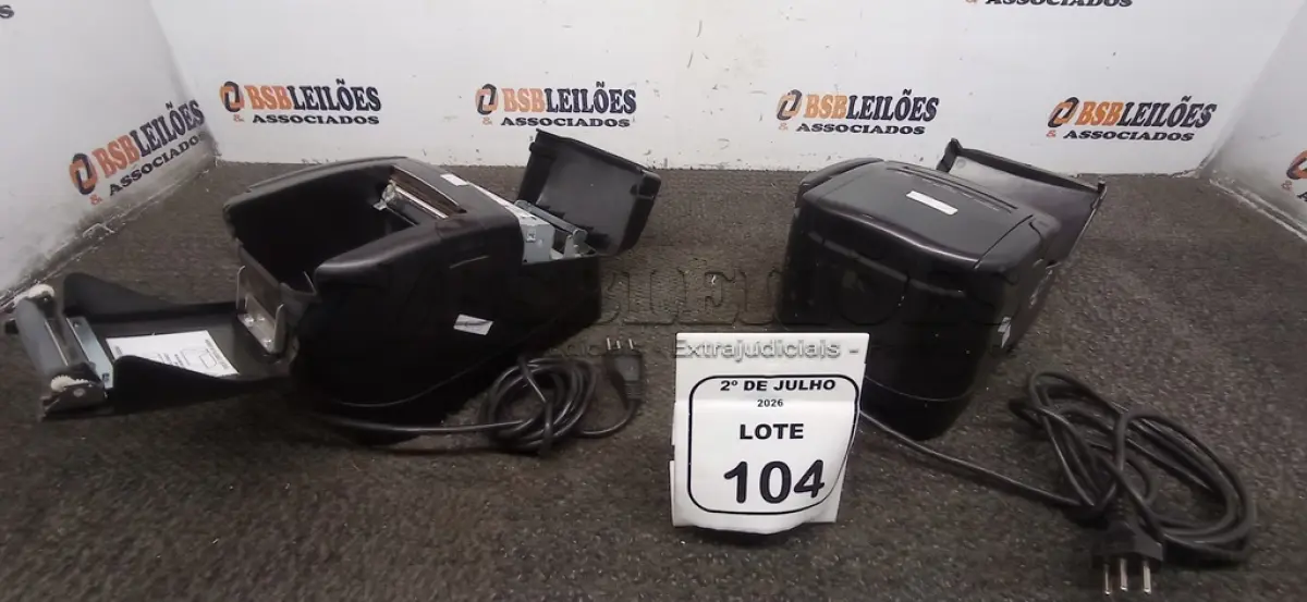LOTE 104 - 02 IMPRESSORAS TÉRMICAS. (NO ESTADO) ATENÇÃO! FAZER A VISITAÇÃO ANTES DE ARREMATAR, NÃO SABEMOS SE FUNCIONA, LEILÃO NÃO TEM GARANTIA E NEM DEVOLUÇÃO, SUJEITO A POSSÍVEIS AVARIAS VISÍVEIS/OCULTAS E/OU AUSÊNCIA DE COMPONENTES.
