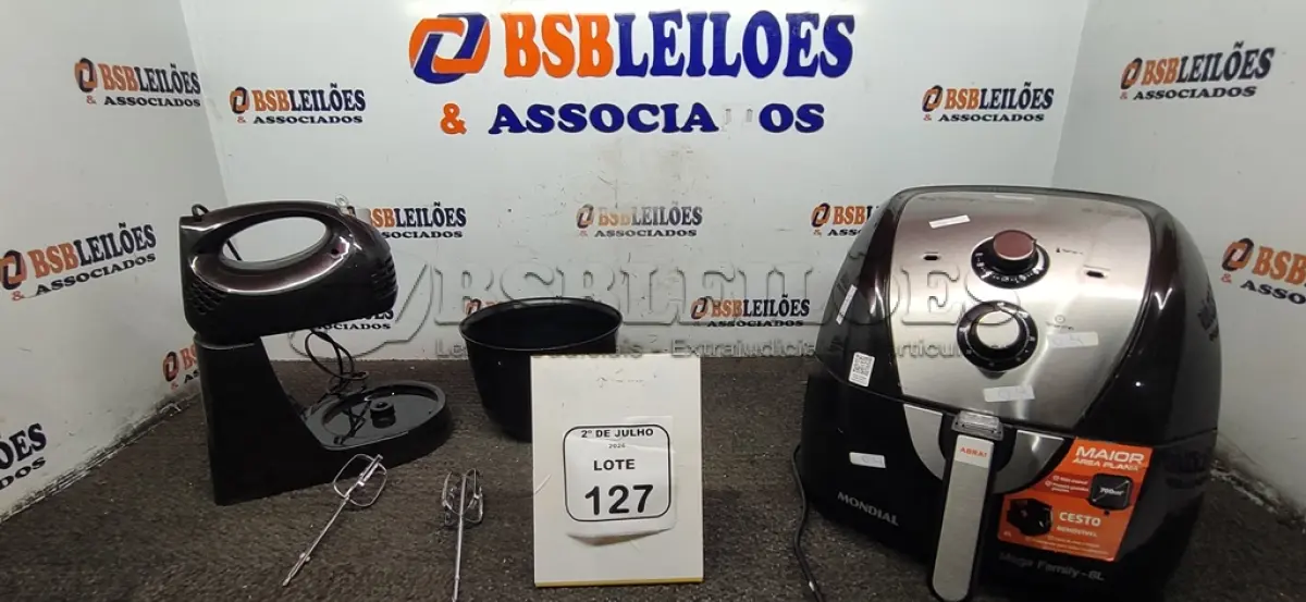 LOTE 127 - 01 AIR FRYER E 01 BATEDEIRA MARCA MONDIAL. (NO ESTADO) ATENÇÃO! FAZER A VISITAÇÃO ANTES DE ARREMATAR, NÃO SABEMOS SE FUNCIONA, LEILÃO NÃO TEM GARANTIA E NEM DEVOLUÇÃO, SUJEITO A POSSÍVEIS AVARIAS VISÍVEIS/OCULTAS E/OU AUSÊNCIA DE COMPONENTES.