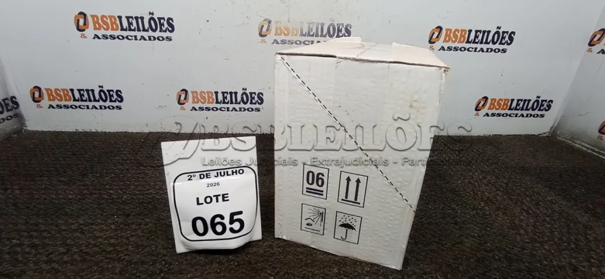 LOTE 065 - 12 ADESIVOS/SELANTE PU 40 230ML CADA. (NO ESTADO) ATENÇÃO! FAZER A VISITAÇÃO ANTES DE ARREMATAR, NÃO SABEMOS SE FUNCIONA, LEILÃO NÃO TEM GARANTIA E NEM DEVOLUÇÃO, SUJEITO A POSSÍVEIS AVARIAS VISÍVEIS/OCULTAS E/OU AUSÊNCIA DE COMPONENTES.