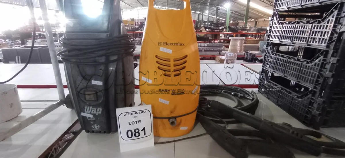 LOTE 081 - 02 LAVADORAS DE ALTA PRESSÃO MARCAS WAP E ELECTROLUX. (NO ESTADO) ATENÇÃO! FAZER A VISITAÇÃO ANTES DE ARREMATAR, NÃO SABEMOS SE FUNCIONA, LEILÃO NÃO TEM GARANTIA E NEM DEVOLUÇÃO, SUJEITO A POSSÍVEIS AVARIAS VISÍVEIS/OCULTAS E/OU AUSÊNCIA DE COMPONENTES.