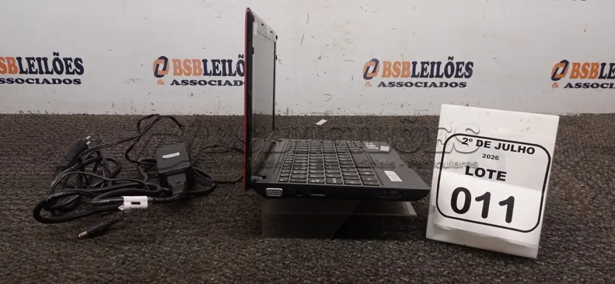 LOTE 011 - 01 NOTEBOOK MODELO IDEAPAD S10-3 MARCA LENOVO COM FONTE. (NO ESTADO) ATENÇÃO! FAZER A VISITAÇÃO ANTES DE ARREMATAR, NÃO SABEMOS SE FUNCIONA, LEILÃO NÃO TEM GARANTIA E NEM DEVOLUÇÃO, SUJEITO A POSSÍVEIS AVARIAS VISÍVEIS/OCULTAS E/OU AUSÊNCIA DE COMPONENTES.