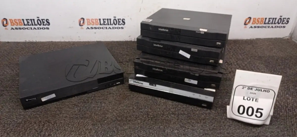 LOTE 005 - 05 APARELHOS DVR INCOMPLETOS. (NO ESTADO) ATENÇÃO! FAZER A VISITAÇÃO ANTES DE ARREMATAR, NÃO SABEMOS SE FUNCIONA, LEILÃO NÃO TEM GARANTIA E NEM DEVOLUÇÃO, SUJEITO A POSSÍVEIS AVARIAS VISÍVEIS/OCULTAS E/OU AUSÊNCIA DE COMPONENTES.