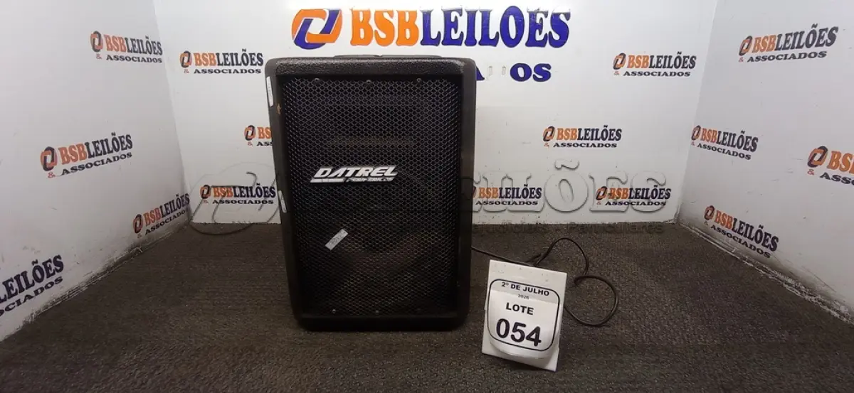 LOTE 054 - 01 CAIXA DE SOM MODELO AT-8.100 MARCA DATREL. (NO ESTADO) ATENÇÃO! FAZER A VISITAÇÃO ANTES DE ARREMATAR, NÃO SABEMOS SE FUNCIONA, LEILÃO NÃO TEM GARANTIA E NEM DEVOLUÇÃO, SUJEITO A POSSÍVEIS AVARIAS VISÍVEIS/OCULTAS E/OU AUSÊNCIA DE COMPONENTES.