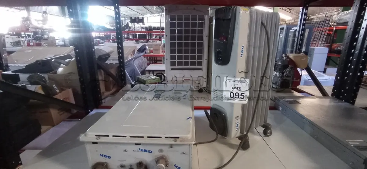 LOTE 095 - 01 AQUECEDOR DE ÁGUA A GÁS MODELO 43D MARCA KOMECO E 01 AQUECEDOR ELÉTRICO. (NO ESTADO) ATENÇÃO! FAZER A VISITAÇÃO ANTES DE ARREMATAR, NÃO SABEMOS SE FUNCIONA, LEILÃO NÃO TEM GARANTIA E NEM DEVOLUÇÃO, SUJEITO A POSSÍVEIS AVARIAS VISÍVEIS/OCULTAS E/OU AUSÊNCIA DE COMPONENTES.