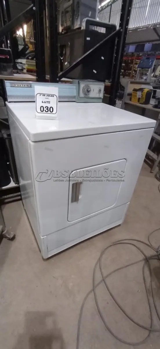 LOTE 030 - 01 SECADORA 220V MARCA BRASTEMP. (NO ESTADO) ATENÇÃO! FAZER A VISITAÇÃO ANTES DE ARREMATAR, NÃO SABEMOS SE FUNCIONA, LEILÃO NÃO TEM GARANTIA E NEM DEVOLUÇÃO, SUJEITO A POSSÍVEIS AVARIAS VISÍVEIS/OCULTAS E/OU AUSÊNCIA DE COMPONENTES.