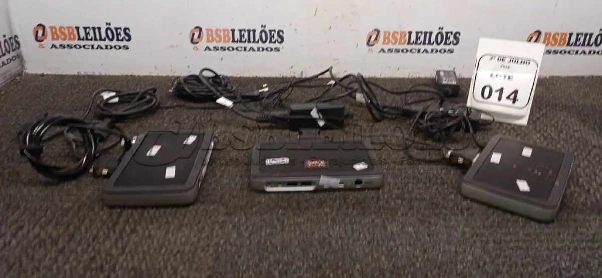 LOTE 014 - 03 MINIS COMPUTADORES TERMINAIS MARCA WYSE. (NO ESTADO) ATENÇÃO! FAZER A VISITAÇÃO ANTES DE ARREMATAR, NÃO SABEMOS SE FUNCIONA, LEILÃO NÃO TEM GARANTIA E NEM DEVOLUÇÃO, SUJEITO A POSSÍVEIS AVARIAS VISÍVEIS/OCULTAS E/OU AUSÊNCIA DE COMPONENTES.