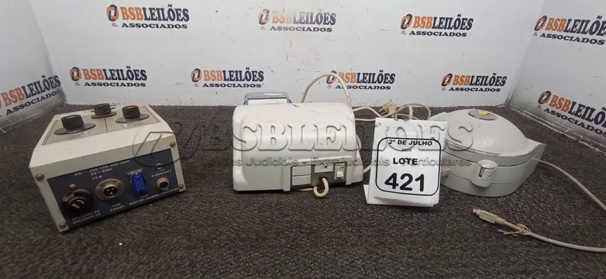 LOTE 421 - 01 CONTROLADOR DE FOTOMICROGRAFIA, 01 AMALGADOR E 01 MINI CENTRIFUGA. (NO ESTADO) ATENÇÃO! FAZER A VISITAÇÃO ANTES DE ARREMATAR, NÃO SABEMOS SE FUNCIONA, LEILÃO NÃO TEM GARANTIA E NEM DEVOLUÇÃO, SUJEITO A POSSÍVEIS AVARIAS VISÍVEIS/OCULTAS E/OU AUSÊNCIA DE COMPONENTES.