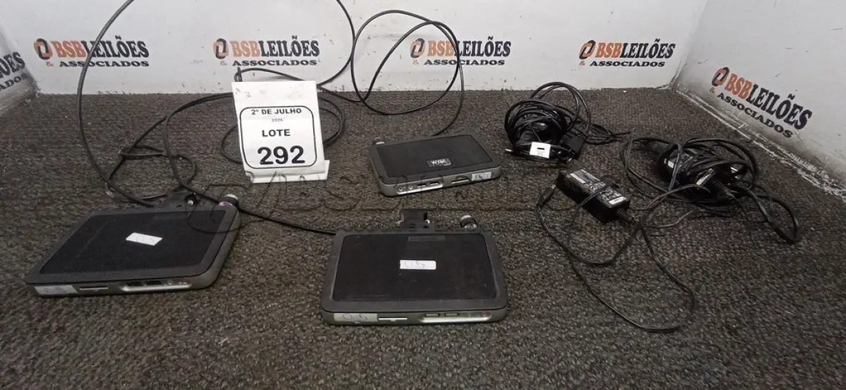 LOTE 292 - 03 MINIS COMPUTADORES TERMINAIS MARCA WYSE. (NO ESTADO) ATENÇÃO! FAZER A VISITAÇÃO ANTES DE ARREMATAR, NÃO SABEMOS SE FUNCIONA, LEILÃO NÃO TEM GARANTIA E NEM DEVOLUÇÃO, SUJEITO A POSSÍVEIS AVARIAS VISÍVEIS/OCULTAS E/OU AUSÊNCIA DE COMPONENTES.