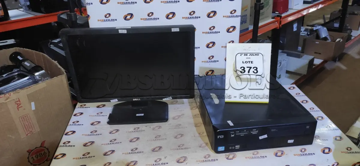 LOTE 373 - 01 CPU N3 E 01 MONITOR MARCA DELL. (NO ESTADO) ATENÇÃO! FAZER A VISITAÇÃO ANTES DE ARREMATAR, NÃO SABEMOS SE FUNCIONA, LEILÃO NÃO TEM GARANTIA E NEM DEVOLUÇÃO, SUJEITO A POSSÍVEIS AVARIAS VISÍVEIS/OCULTAS E/OU AUSÊNCIA DE COMPONENTES.